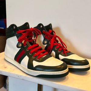 Men’s leather Gucci sneakers